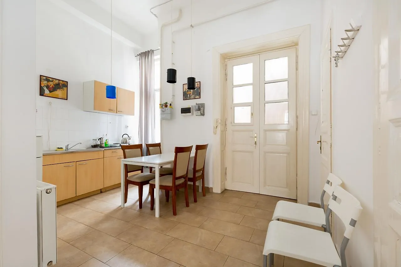 Kazinczy 32/Ii-Piano Central Apartments Budapest Ungheria